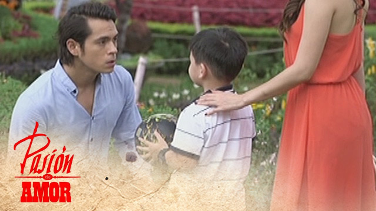 Pasion de Amor: Juan meets his son