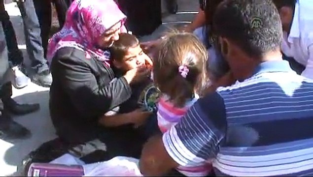 Kamyonetin çocuğa çarpma anı güvenlik kamerasında