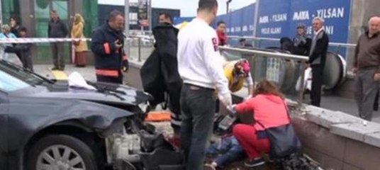 Metroda dehşet...Sürücü metro yolcularını ezdi: 1 ölü