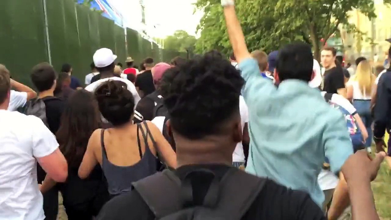 How People Force To Get Into Wireless Festival 2015 Riot (Saturday)