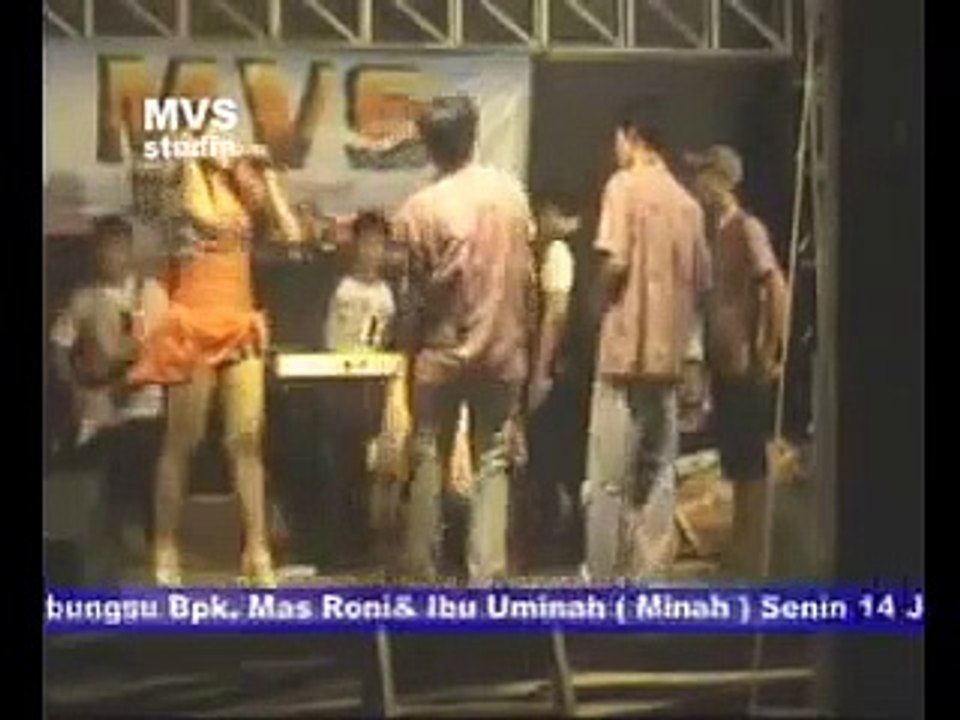 Mia Agustin  ABG Tua  Dangdut Koplo Hot 2015