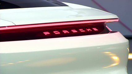Porsche Mission E électrique : 250 Km/h, 500 Km d'autonomie, 15 minutes de charge