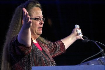 Kim Davis, Kentucky Clerk, Is Said to Have Met Pope
