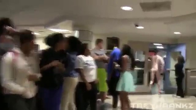 STREAKING NAKED PRANK! Best Pranks 2014 Top Pranks 2014