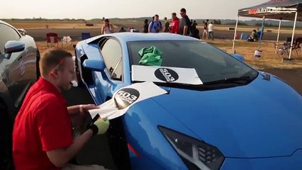 Miúdo de 12 anos diverte-se á grande com o seu McLaren