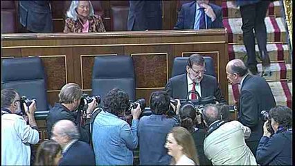 Rajoy pide celeridad para formar gobierno en Cataluña, ante las críticas de inmovilismo