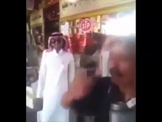 This man mobile oil drink and eat grease...can't believe