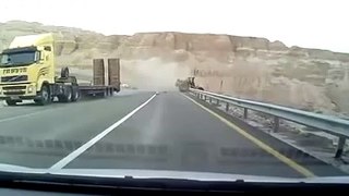 Tractor Falling of a truck
