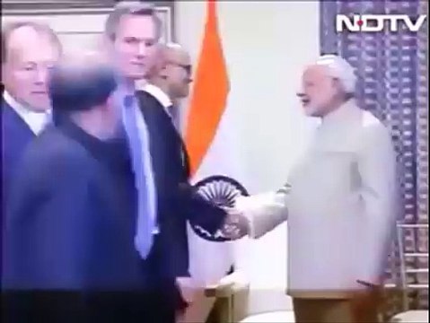 Microsoft CEO Wiping his Hands after Shaking Hands with Indian PM Narendra Modi