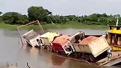 Car fails in water [ SINKING VEHICLES COMPILATION]