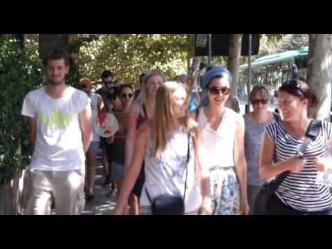 Turistëve po u pëlqen Shqipëria, nga 2-3 ditë tani rrinë 5 - Ora News- Lajmi i fundit