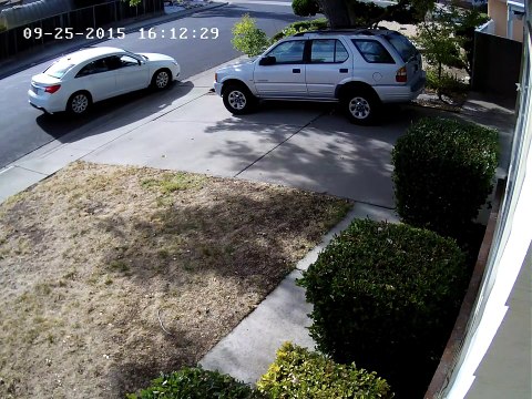 Man Takes Package, Owner Takes Purse 4