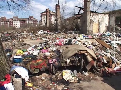 Trening radionica Monitoring i dokumentovanje kršenja prava Roma na Borskom jezeru, 30. septembar 2015. (RTV Bor)