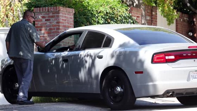 Unmarked Police Cars Arrive at Jim Carrey's Home After His Ex Commits Suicide