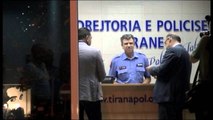 Tom Doshi mbërrin në Drejtorinë e Policisë Tiranë