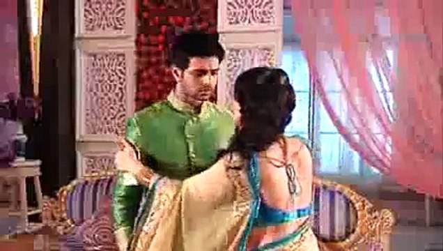 Naaraj Hui Ranveer ko Ishani kar rahi hai Manane ki Koshish - 30th September 2015 - Meri Aashiqui Tum Se Hi