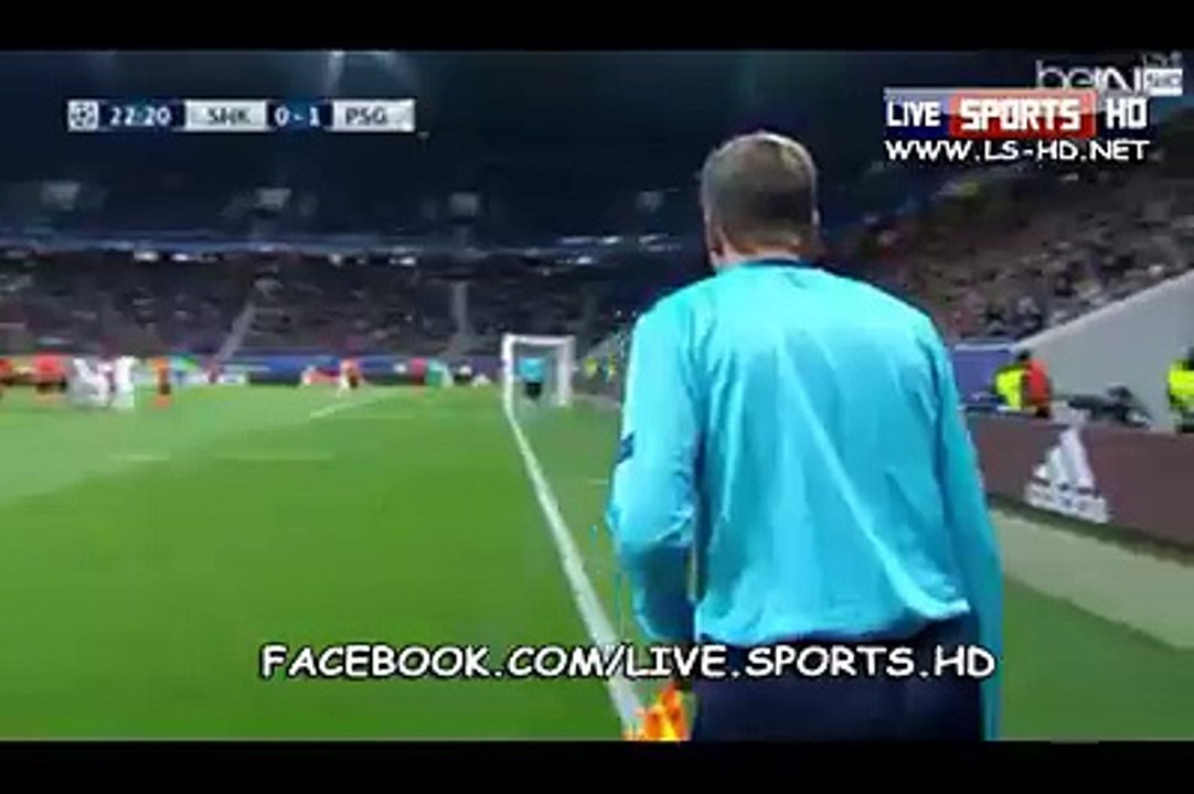 Shakhtar 0-1 PSG # Aurier
