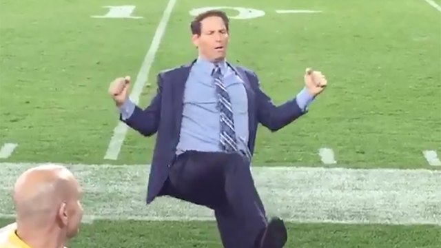 Steve Young Performed Ray Lewis Dance During Monday Night Football