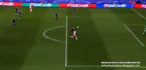 1-2 Goncalo Guedes Goal - Atletico Madrid v. Benfica 30.09.2015 HD