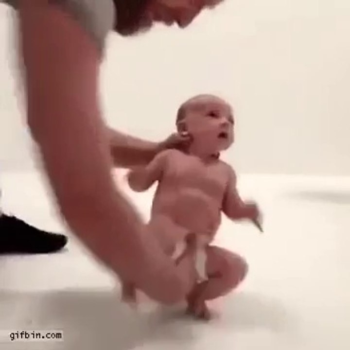 Whatsapp Masti walking the baby Latest Whatsapp funny videos  new funny clip 2015 | latest funny clips of baby 2015