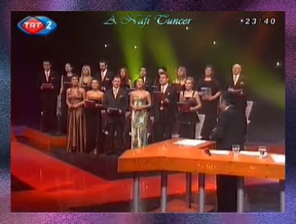 TRT TSM KORO *Bilmem Ki Nedendir Bana Sen Hor Bakıyorsun*