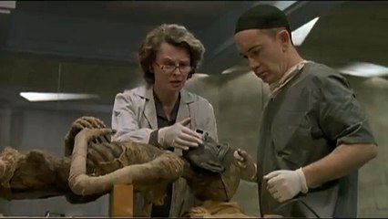 Belphégor - Le fantôme du Louvre Trailer