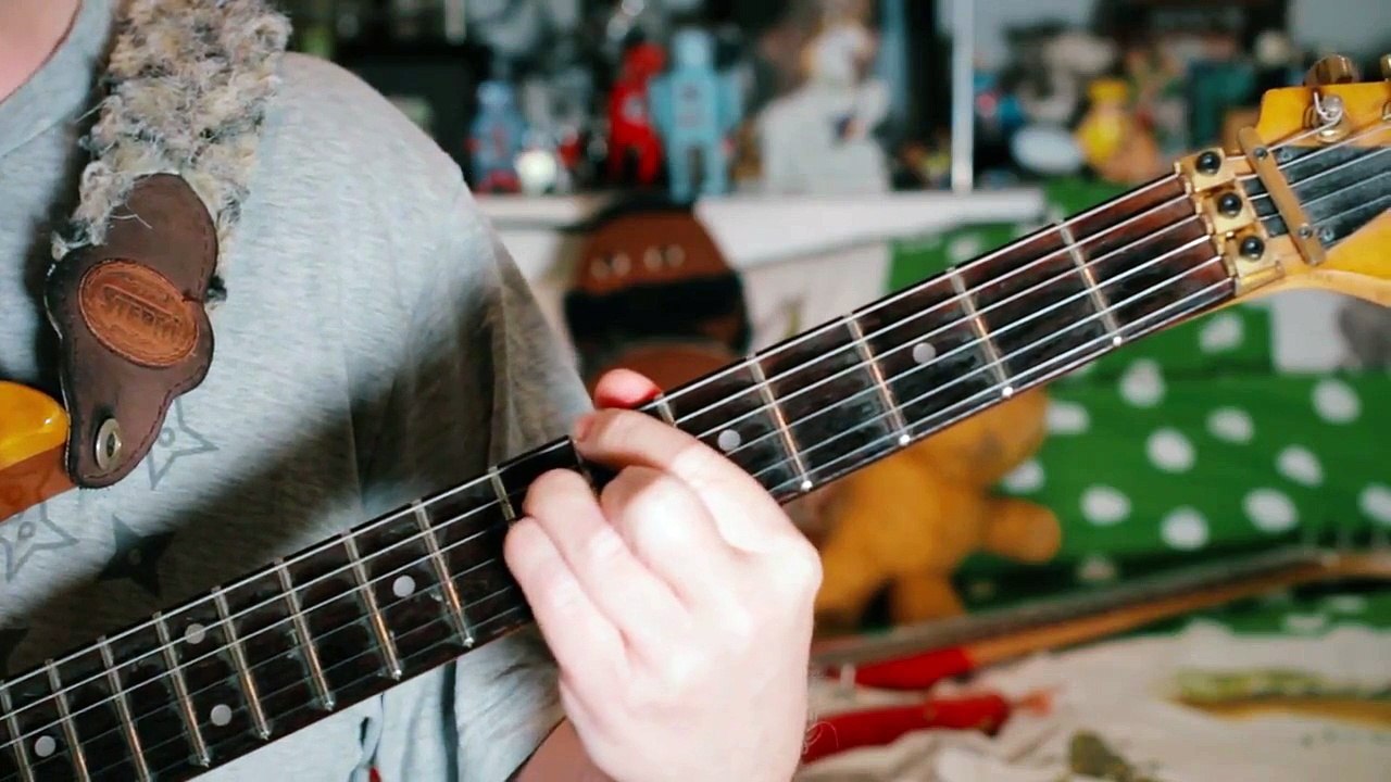 Pulling Mussels From a Shell Guitar Tutorial