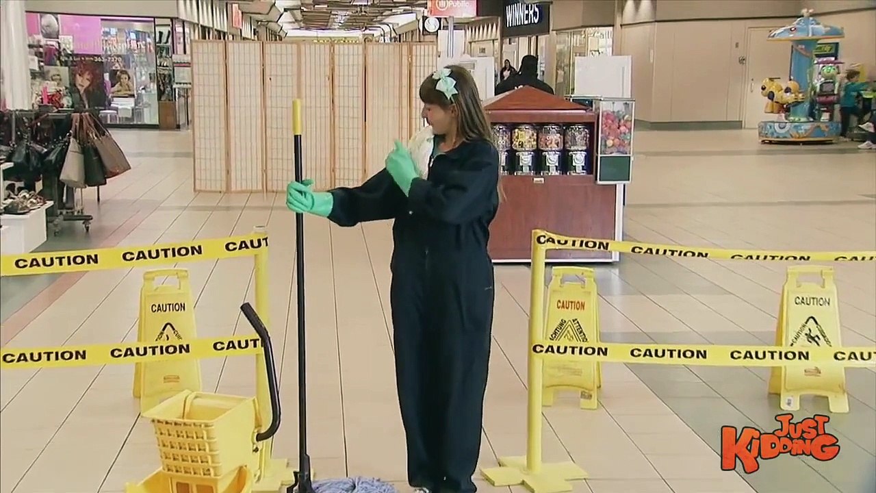 Hand Stuck to Mop Prank !
