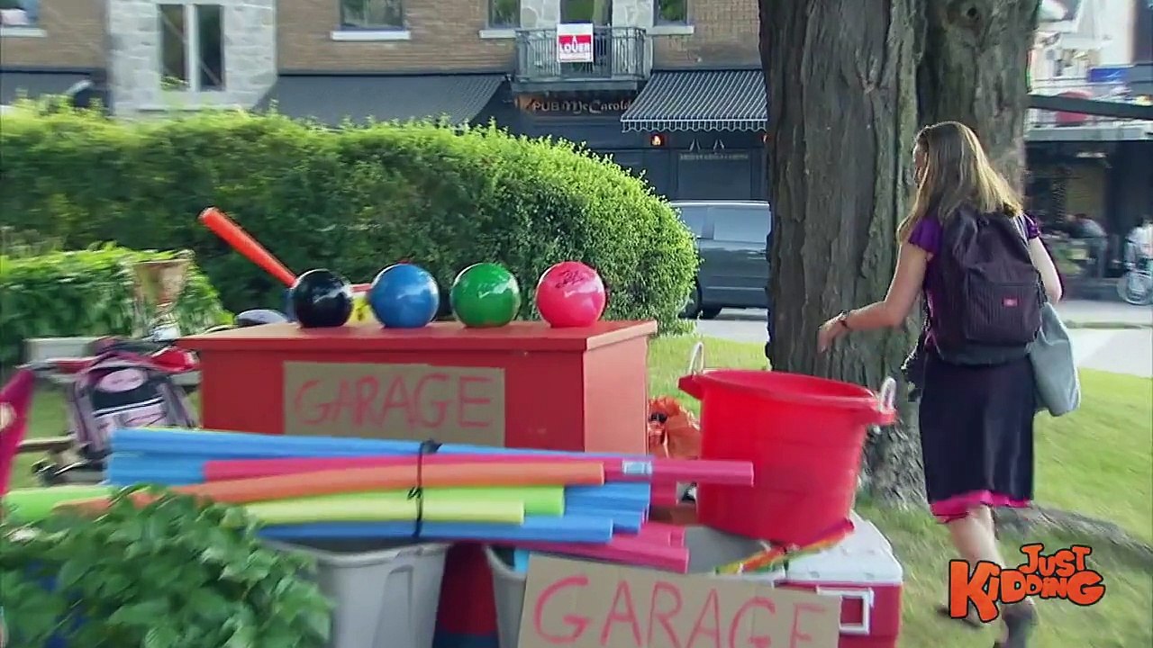 Bowling Bomb Prank