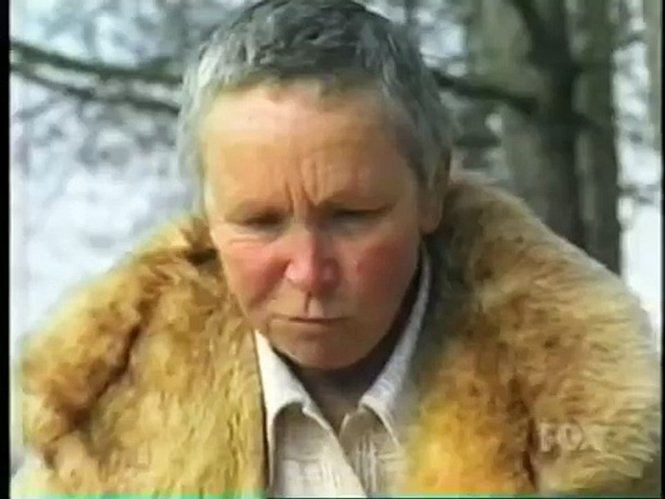 LiveLeak.com - Gobble-Gobble that Gook - Woman Eats Dirt, Quite Literally