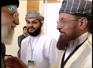 deoBandi Kissing Shia aalim