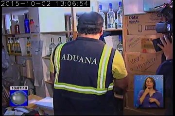 Decomisan botellas adulteradas de licor en zona rosa de Quito