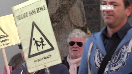 Lesconil (29). Opération escargot contre le transfert de l'école