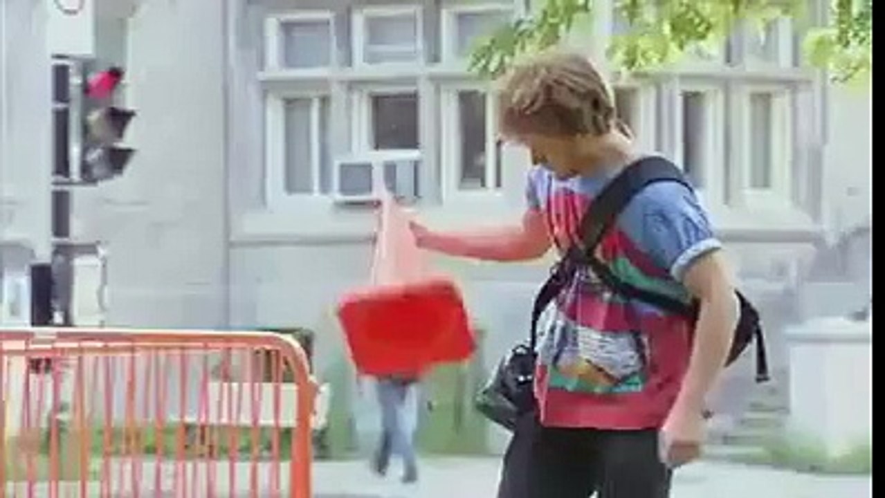 funny guys hands