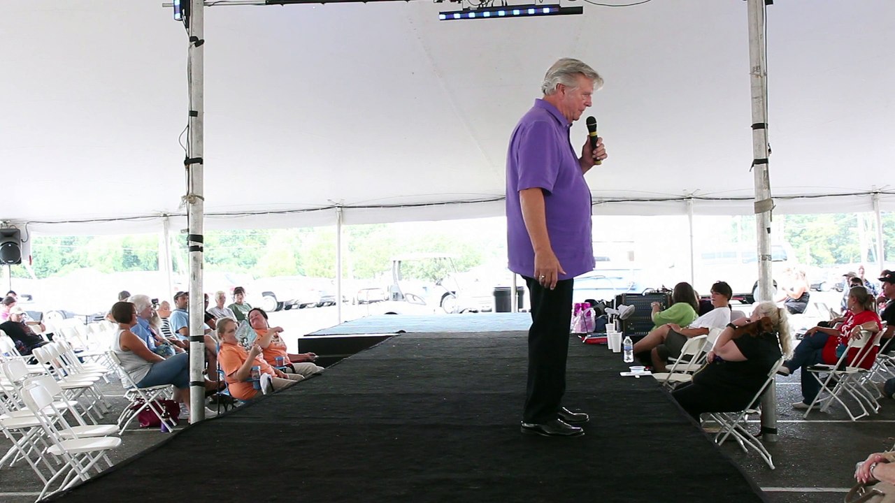 Eric Erickson sings 'My Way' Elvis Week 2015