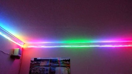 Une pièce illuminée avec 900 LED ça envoi!!!!