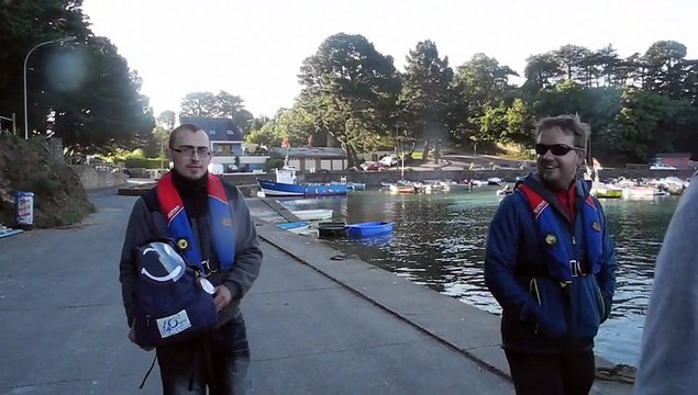 Séné (56). Un relais en bateau pour la marche des gardes du littoral