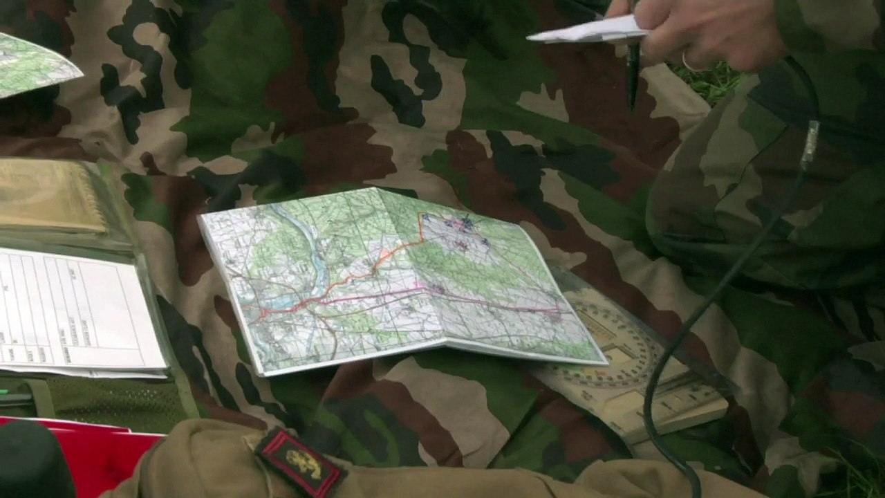 Les contrôleurs aériens: yeux et oreilles de l'avion de chasse