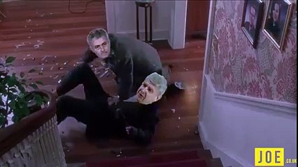 ‫#‏فيديو‬ يحاكي ما يحدث مع ‫#‏تشيلسي‬ و ‫#‏ارسنال‬ في دوري الابطال  الصحافة الانجليزية وصفتهم بقمامة البطولة