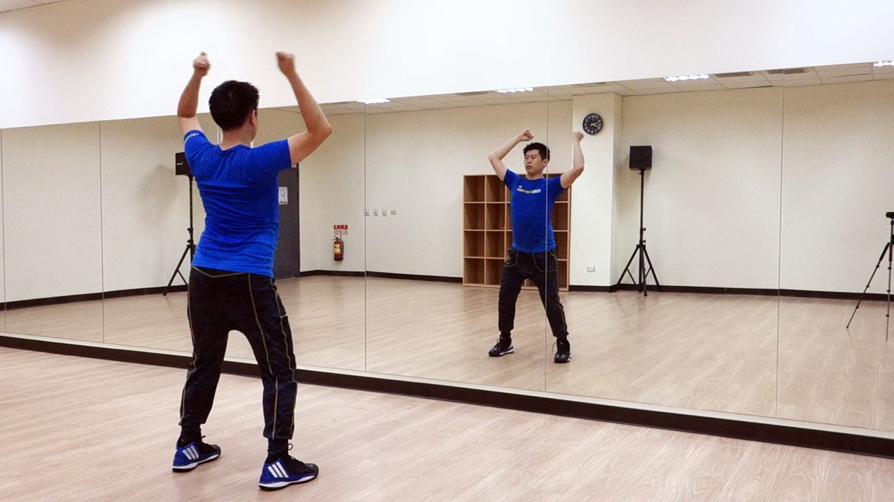 15.10.01 基礎暖身-臀部 (宋枝恩 Song Ji Eun 美麗的年紀25歲 송지은 예쁜 나이 25살)