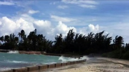 Hurricane Joaquin gains force near Bahamas