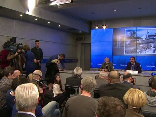 Les Russes frappent à nouveau en Syrie, discutent avec les Américains