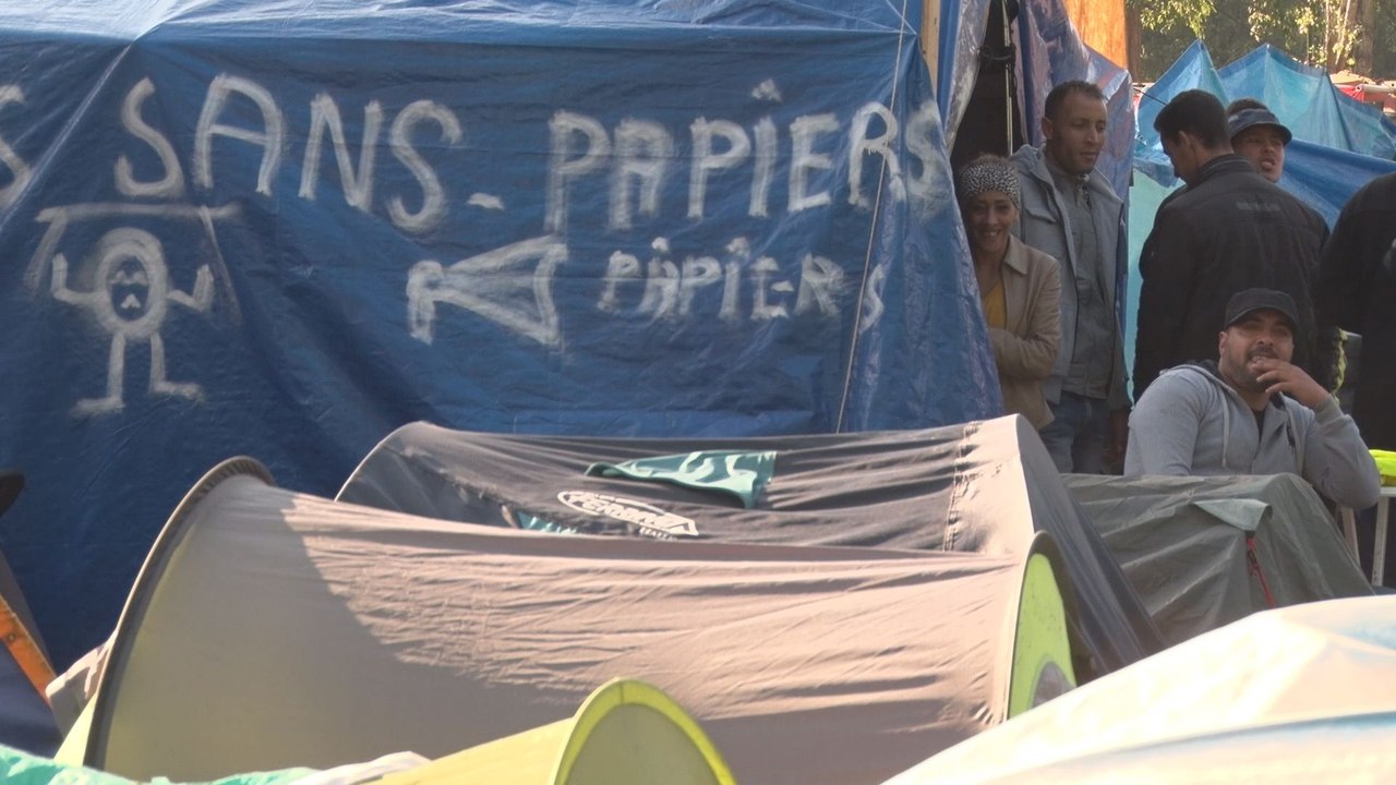 Les sans-papiers ne quitteront pas le parc Maximilien