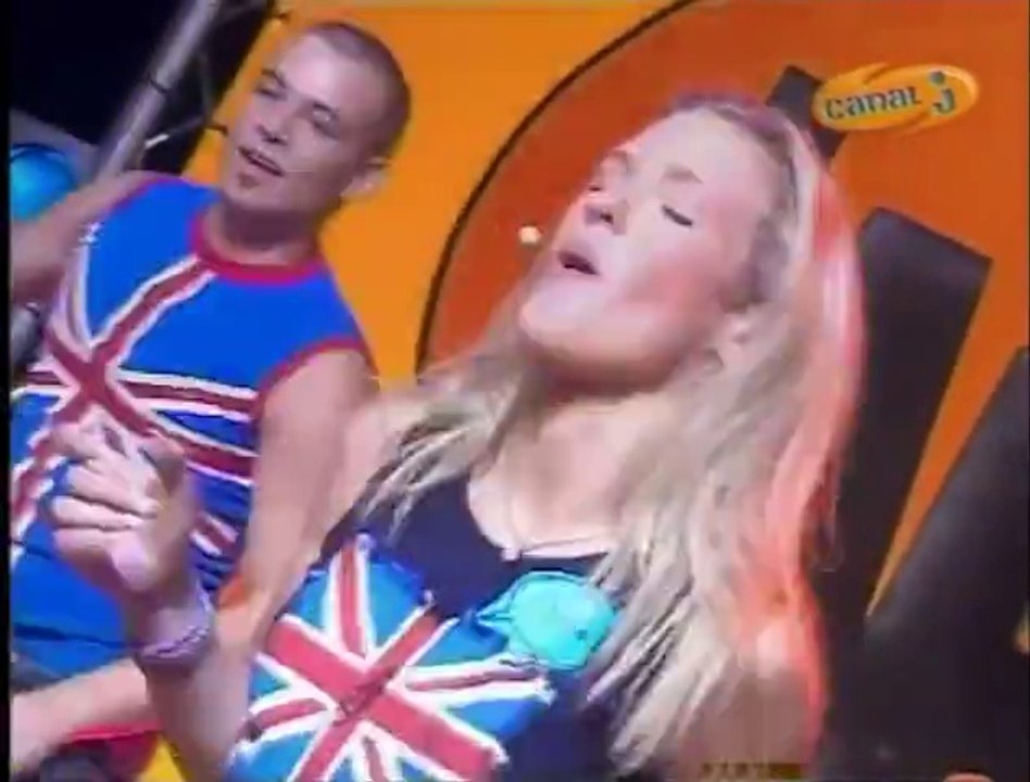 Lorie - "Près de moi" (Iapiap - CanalJ)