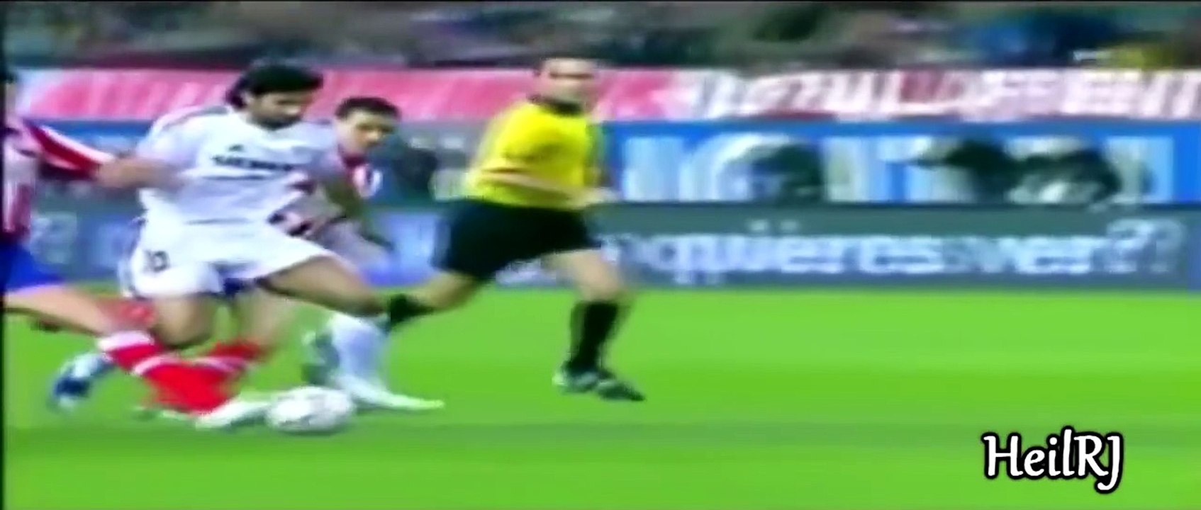 Luis Figo ● The Legend