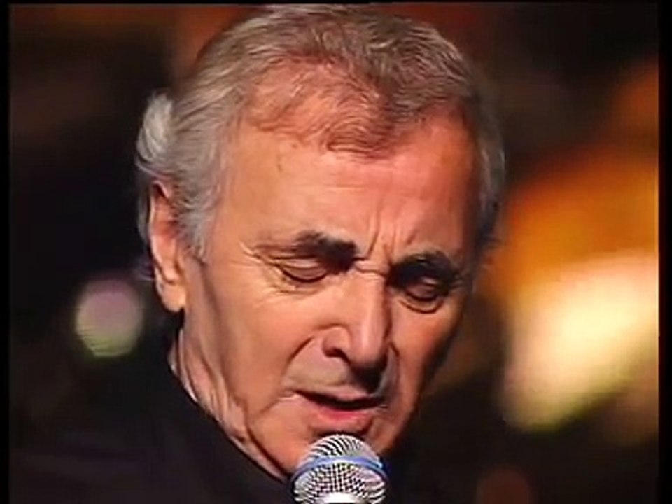 Charles Aznavour - Paris au mois d'aout