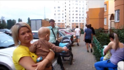 Il sauve un chien enterré vivant sous un trottoir !