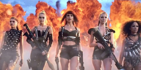 8 Stylish Costumes For You and Your Girls #SquadGoals