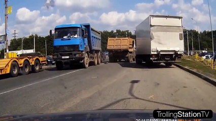 Russian Road Rage and Car Crashes & Accidents 2014 [18+]