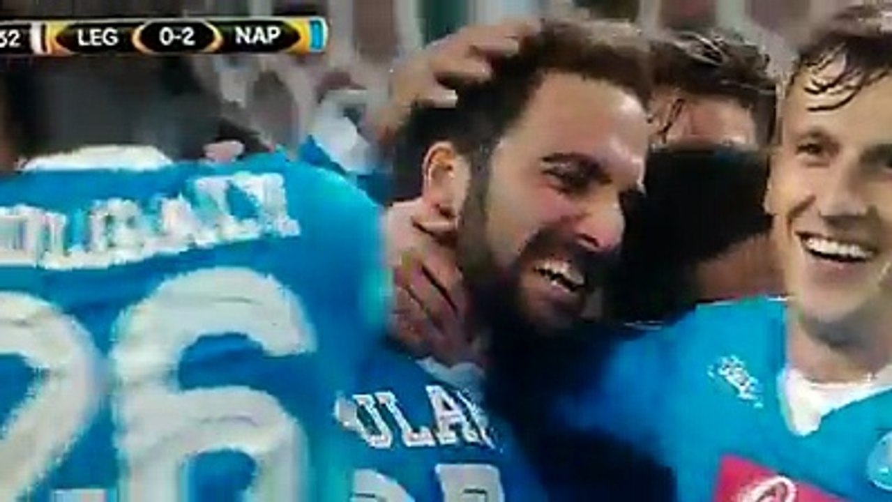 هدف عالمي لهيجواين فى حراسة 6 مدافعين
